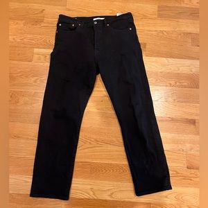 Black Levi’s wedge straight jeans